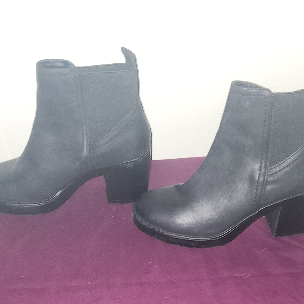 Xappeal Sleek Black Faux Leather With Fabric Collar Ankle Boots Size 9